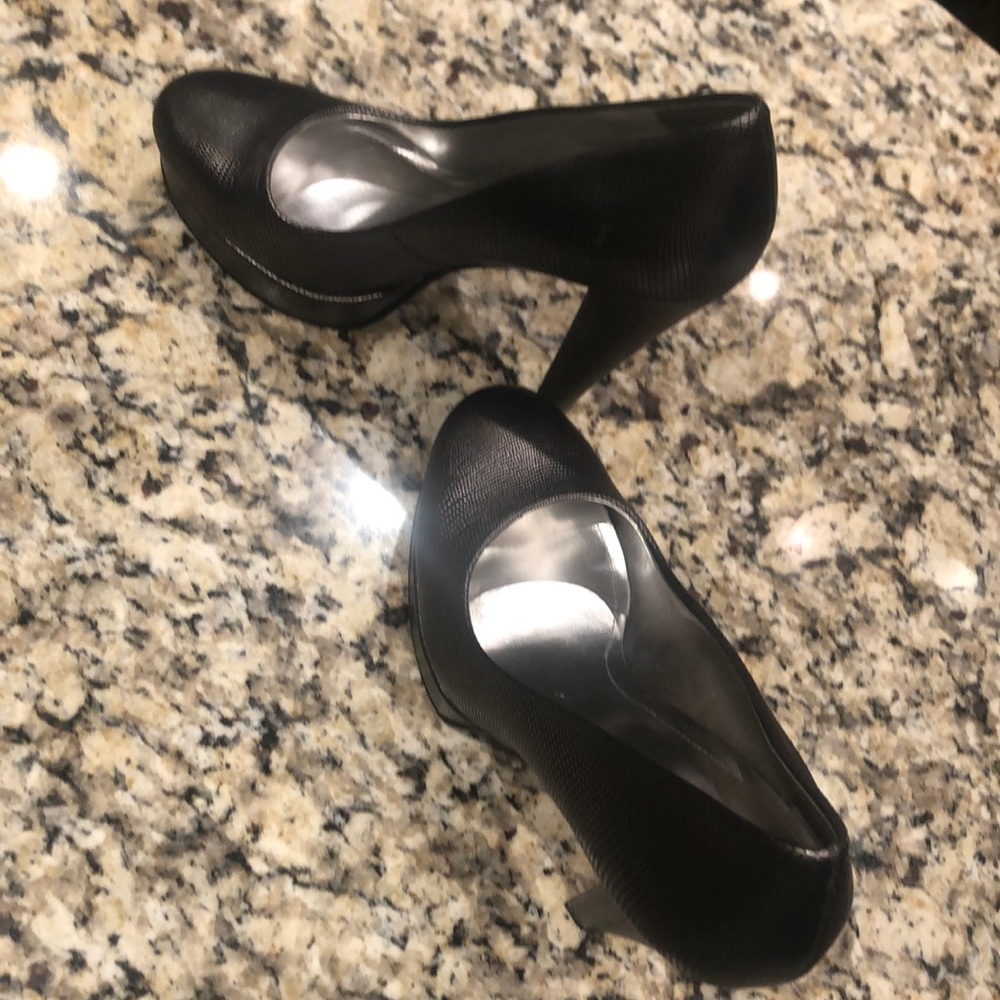 Platinum platform pumps